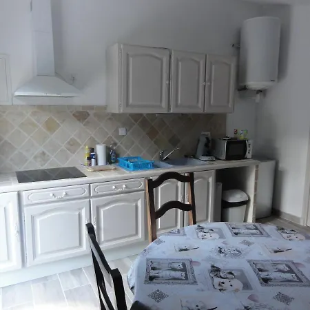 Gite Le Bagnol Un Coin De Paradis Maubec  Buitenkant foto